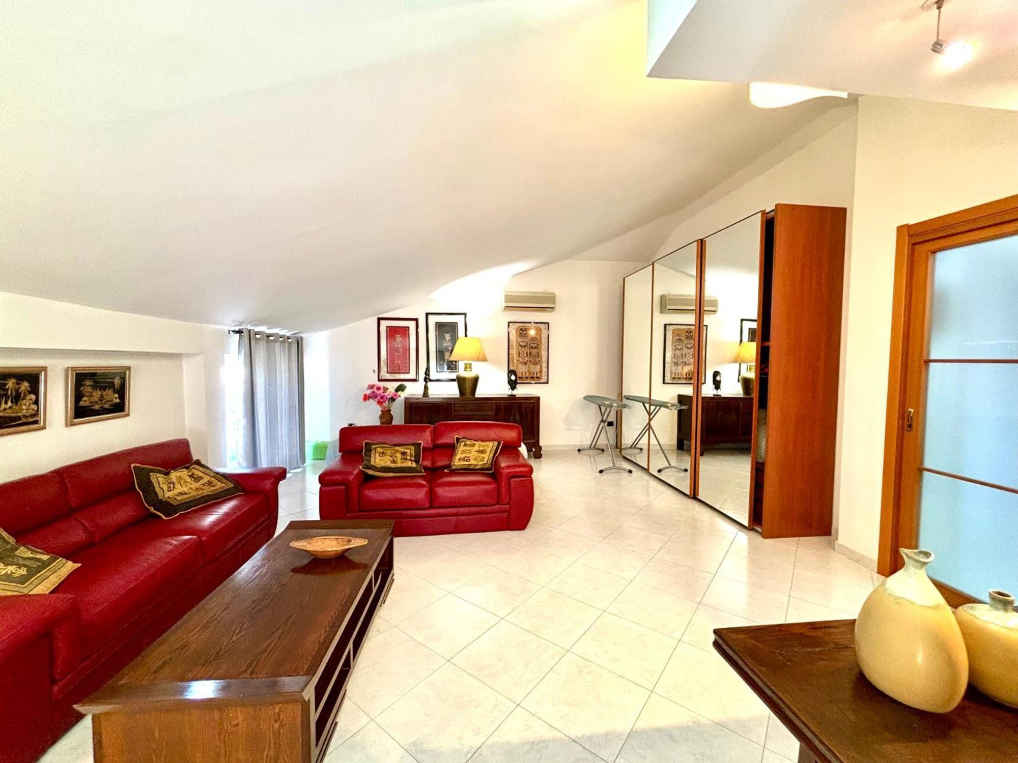 Longlife Isbingias Apartment Каляри Екстериор снимка